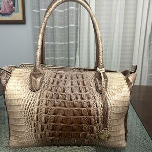 Brown Brahmin purse in great condition.